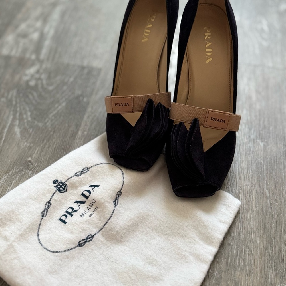 Prada Suede Floral D'Orsay Pumps Size 37.5 (25cm)